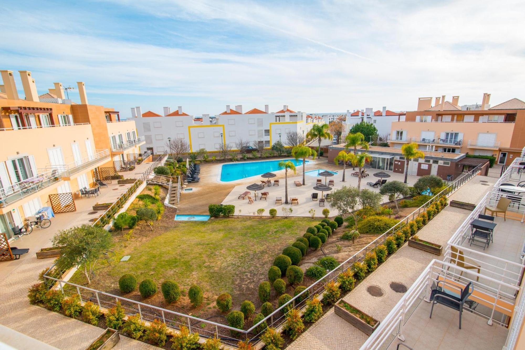 Apartment Gardens By Algartur *